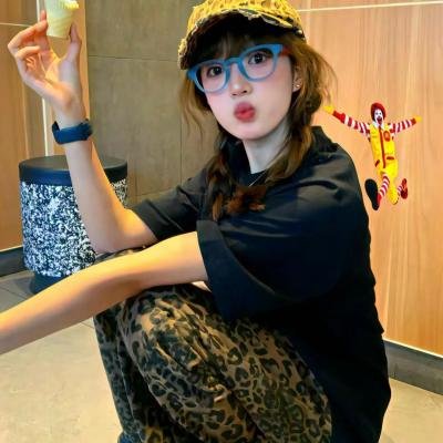 万花嬉春